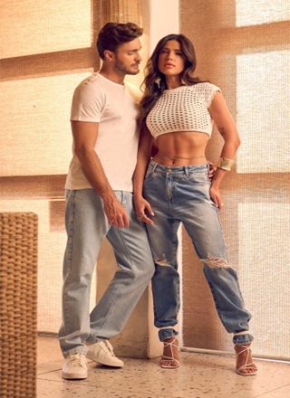 Calca-Jeans-Feminina-e-Cropped-Oposicao-Jeans-Estilista-Juliana-Hartk 1