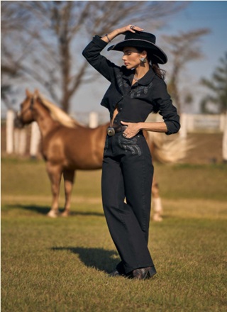 Conjunto-Calca-e-Camisa-Jeans-Country-Preta-Oposicao-Jeans-Estilista-Juliana-Hartk 1
